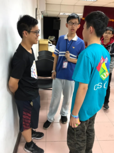 那時候我國二，與臺中一中共同合辦了一場全國魔術方塊比賽